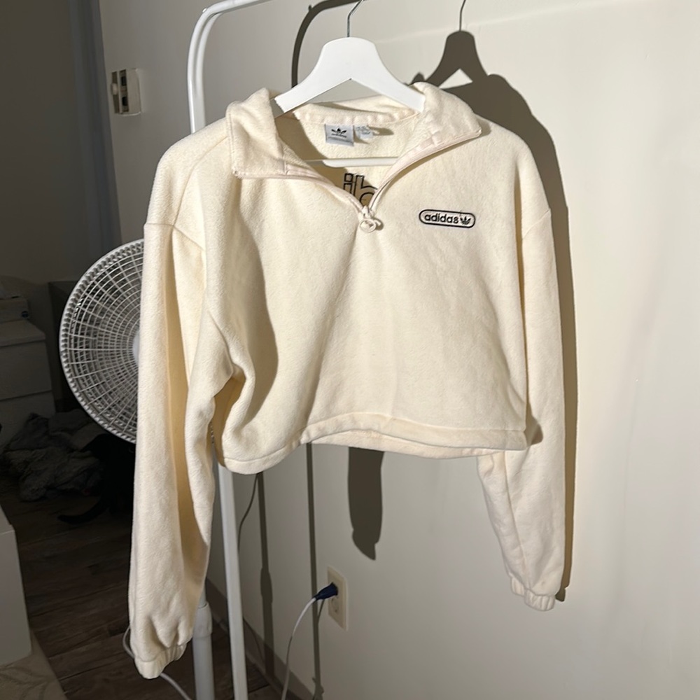 cropped crewneck
